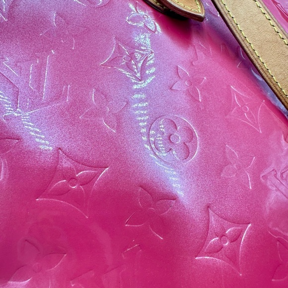 Louis Vuitton Pink Framboise Vernis Monogram Embossed Leather Reade PM Tote Bag - Picture 2 of 16